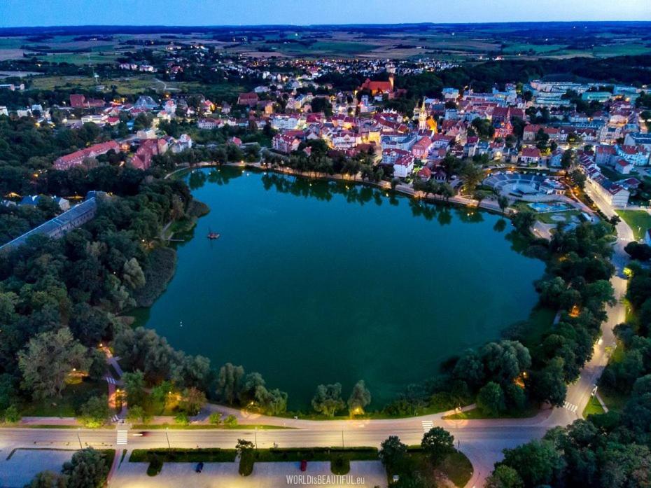 Apartament Mazury ケントシン エクステリア 写真
